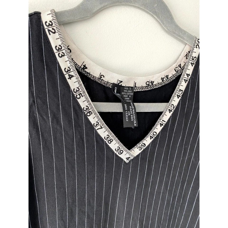 Black and White Pinstripe Silk Blend V Neck Tank w/ Measuring Tape Collar Sz S - Image 4 of 4