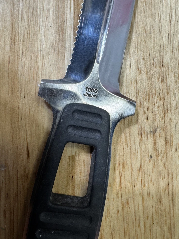 Kershaw Amphibian Boot Knife with Locking Sheath #1006 - 4" Japanese Blade  - Image 4 of 4