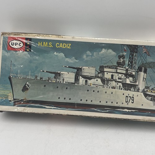 New Vintage UPC H.M.S. CADIZ SEALED MODEL - Picture 3 of 7