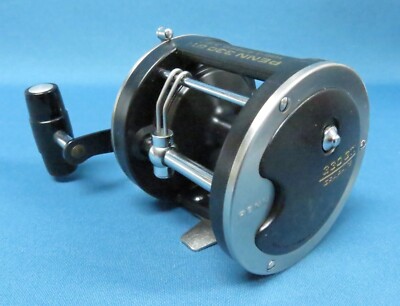 Vintage PENN REEL 330 GTI Made in USA Graphite Reel good