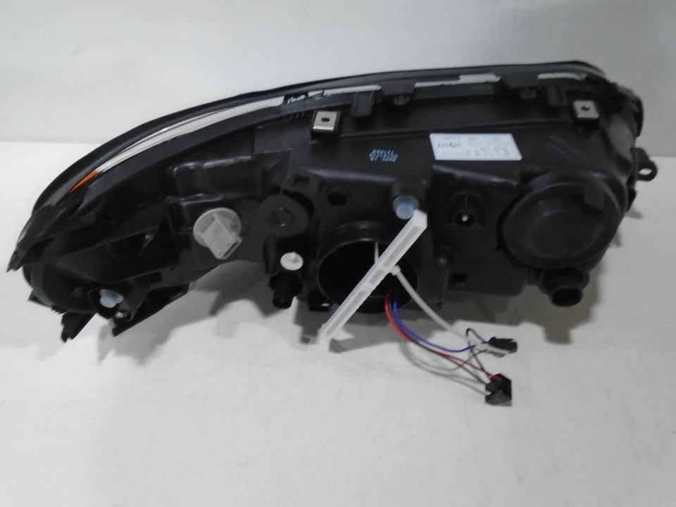 TYC Left Headlight 773117 fits Volvo S40 V40 1995-2004 - Image 4 of 4