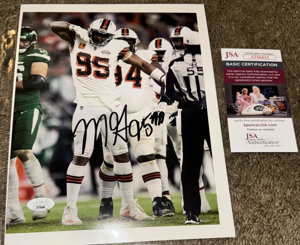 Mylese Garrett Autographed Signed Cleveland Browns Myles Garrett / 8x10 Photo JSA COA 