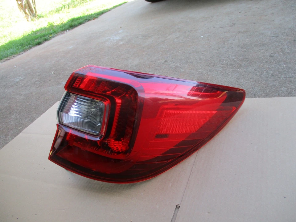 2015 2016 2017 2018 2019 SUBARU OUTBACK EXTERIOR DERECHA PASAJERO LUZ TRASERA OEM Foto 2 de 4