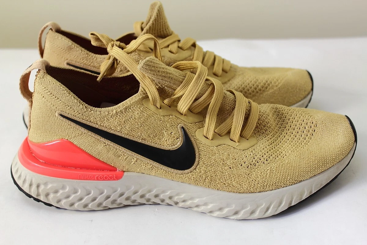 Nike running epic react cheap in black and gold
