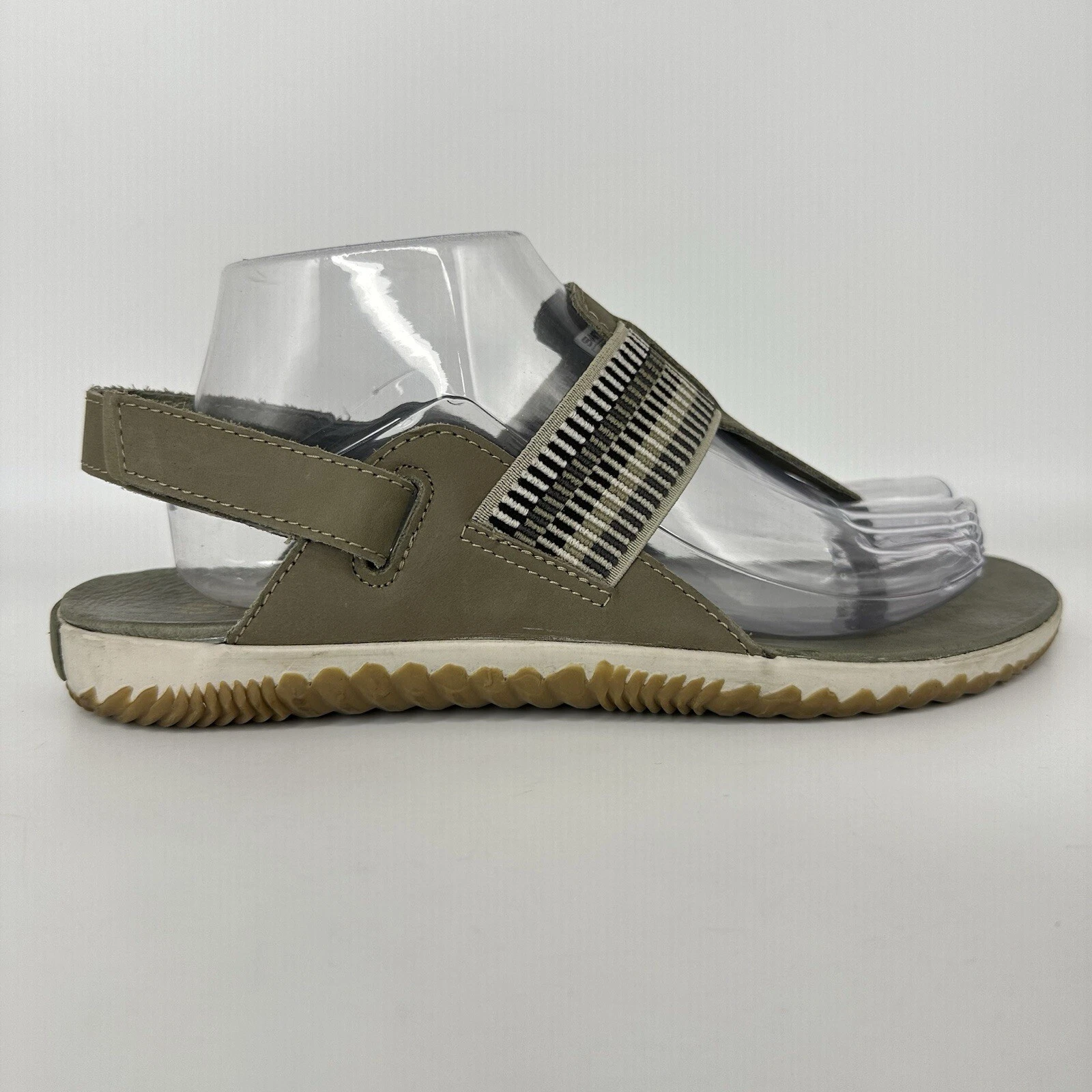 sorel out 'n about sandal flats thong ankle strap shoes
