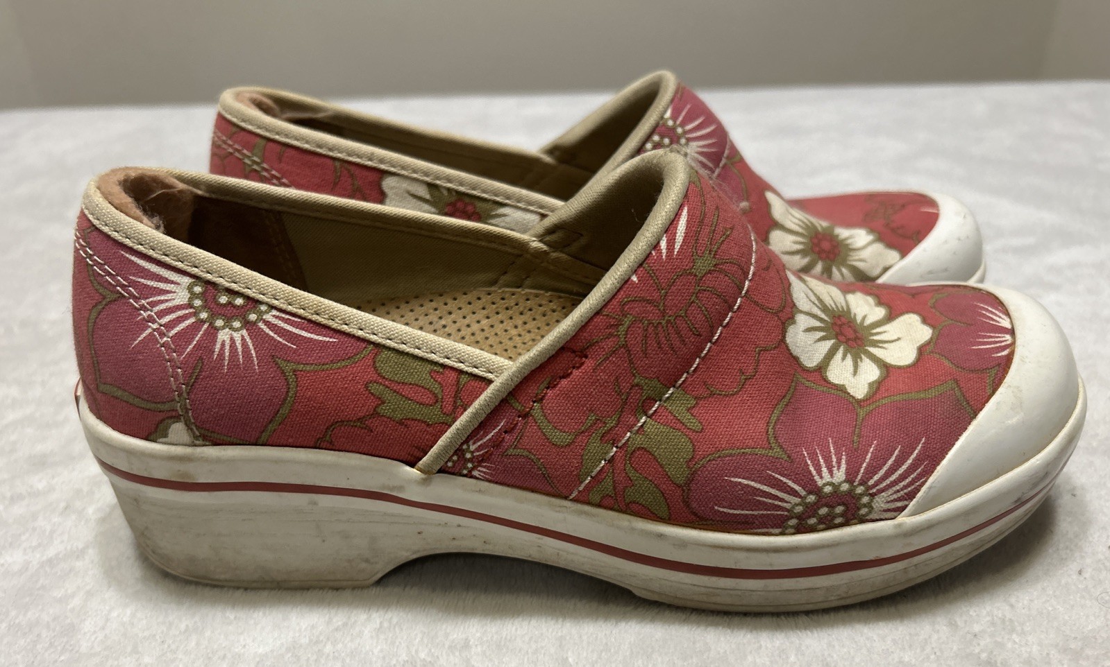 DANSKO Clogs Size 37 US 7 -7.5 Volley Pink Hawaiian Floral Canvas Slip-On