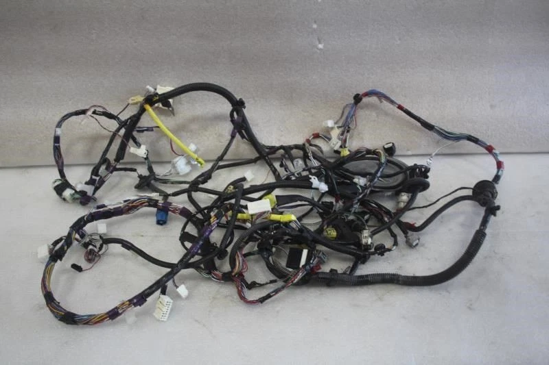 Toyota Celica 2003 2004 2005 carrocería arnés de cableado de piso 82161-2M031 Foto 2 de 4