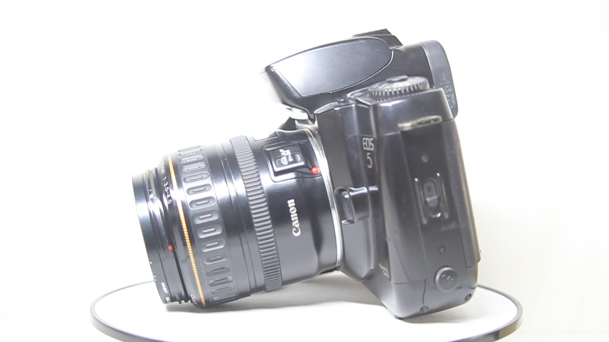 Canon EOS 5 QD Film Camera + EF 28-105mm F/3.5-4.5 USM Macro AF