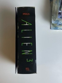 NECA NES DOG ALIEN 3 XENOMORPH 8 BIT VIDEO GAME HORROR MOVIE 7" ACTION FIGURE