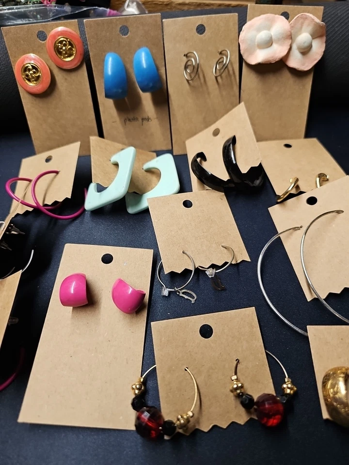 Earrings Lot of 14 Mix Earrings Enamel, Hot Pink ,Blue, Unbranded, Gold tone - Image 4 of 4