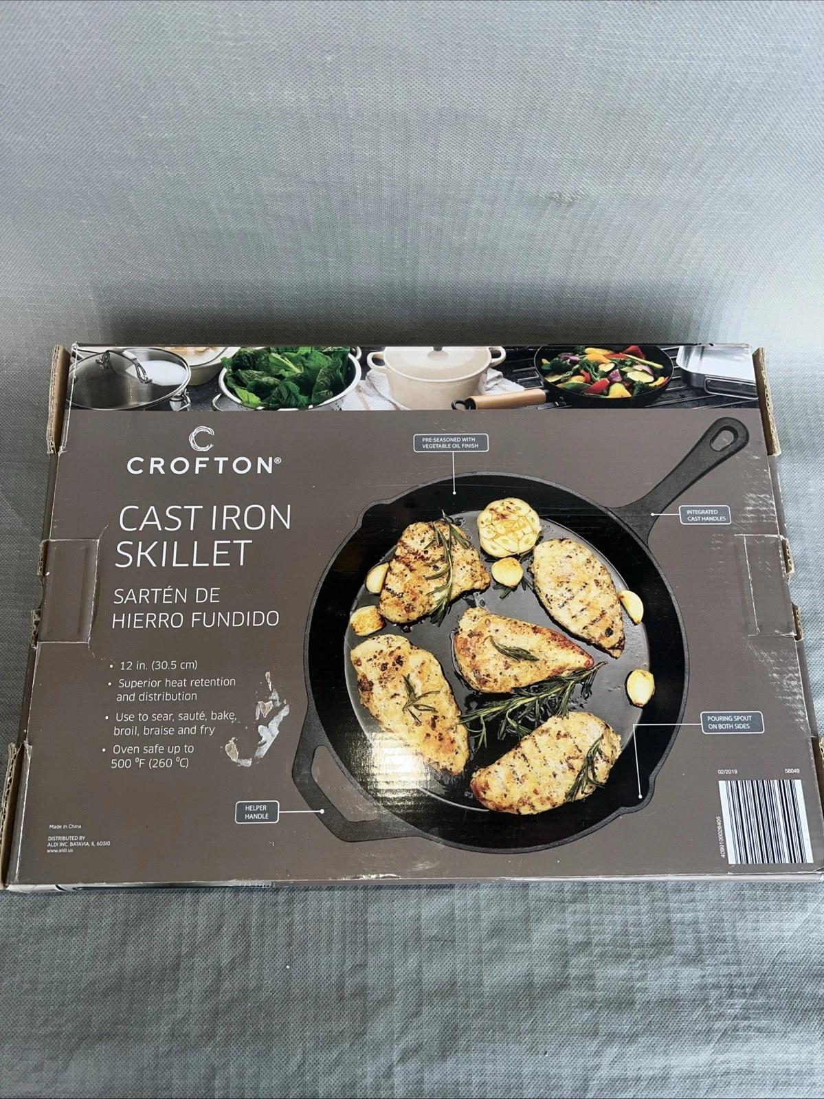 CROFTON Cast Iron 12" Round Cast Iron Skillet/Frying Pan