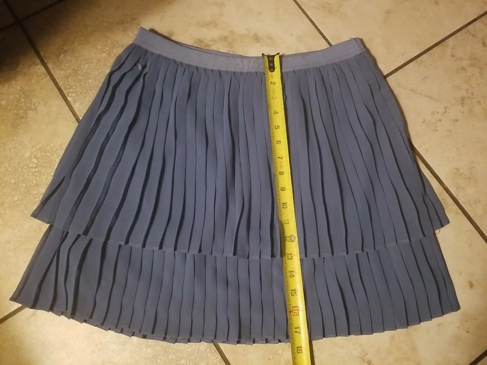 Falda plisada LC Lauren Conrad para mujer esquema azul bonita en pliegues en capas talla M Foto 3 de 4