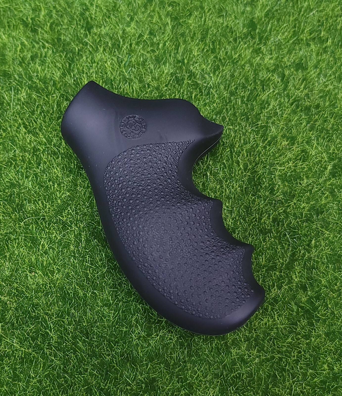 Hogue Monogrip Revolver Rubber Grips w/ Finger Grooves Ruger SP101 Black - 81000