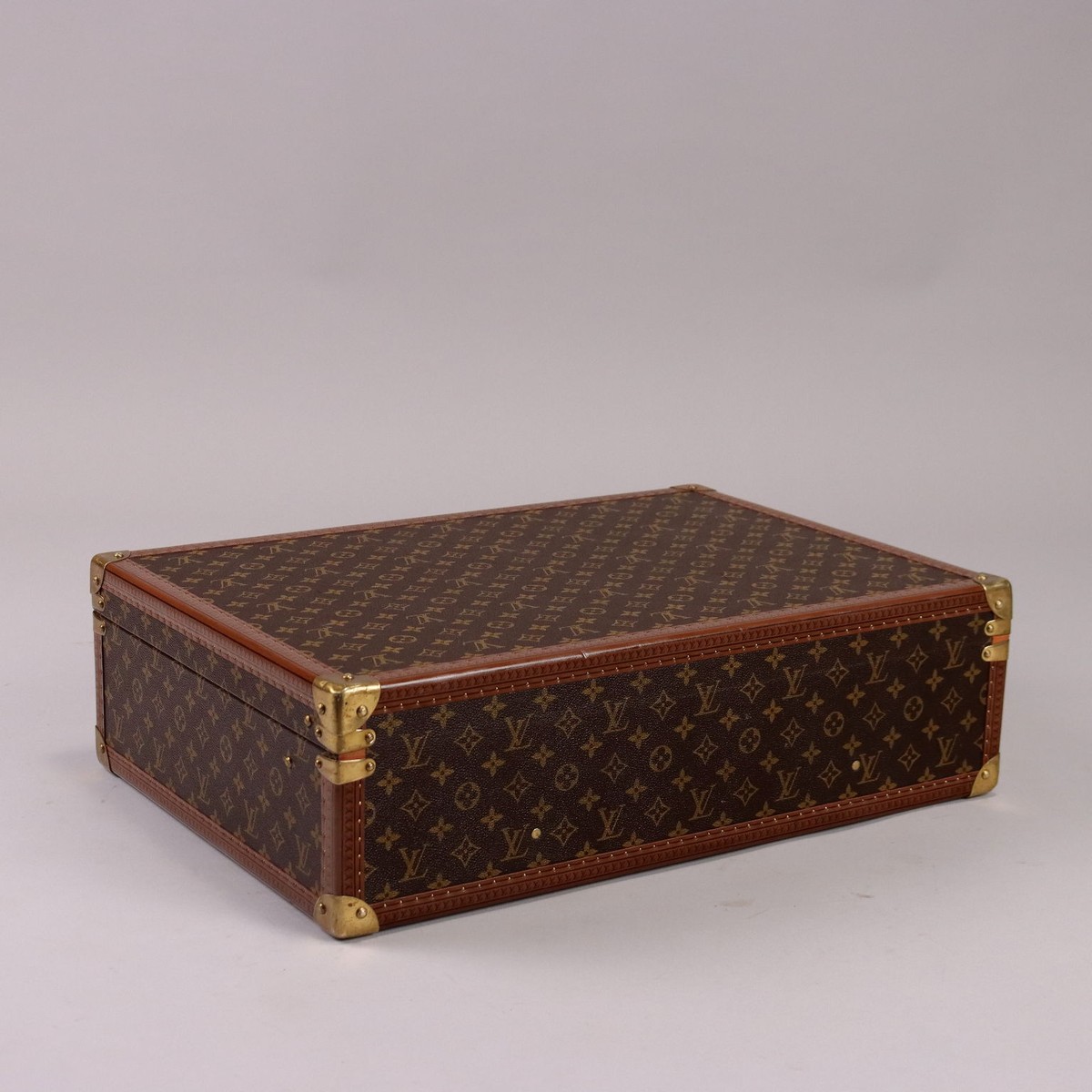 Vintage 1990s Suitcase Louis Vuitton Bisten 60 Monogram Vintage 1990s Suitcase Louis Vuitton Bisten 60 Monogram