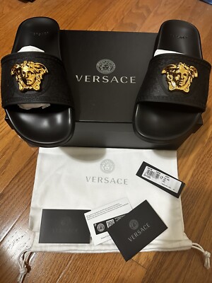 NEW  Versace Pool Slide Gomma Logo Rubber Sandals Nero Black Size 38