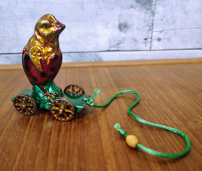 Rare Vintage R.A. Smith & Co. Fine Toys Painted Metal Tin Chicken & Egg Pull Toy