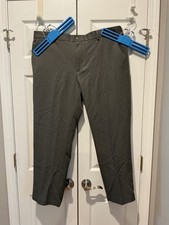 EUC Van Heusen Men  s Dress Pants gray slim fit 40x30 504