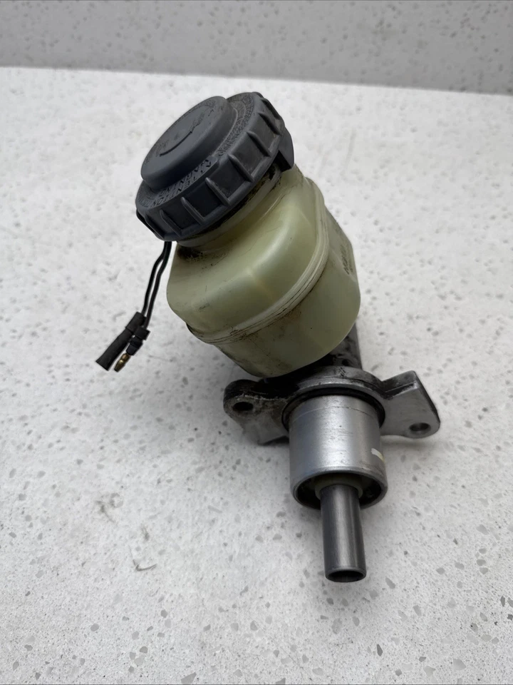 2003 2004 HONDA PILOT BRAKE MASTER CYLINDER OEM 34066704 Foto 3 de 4