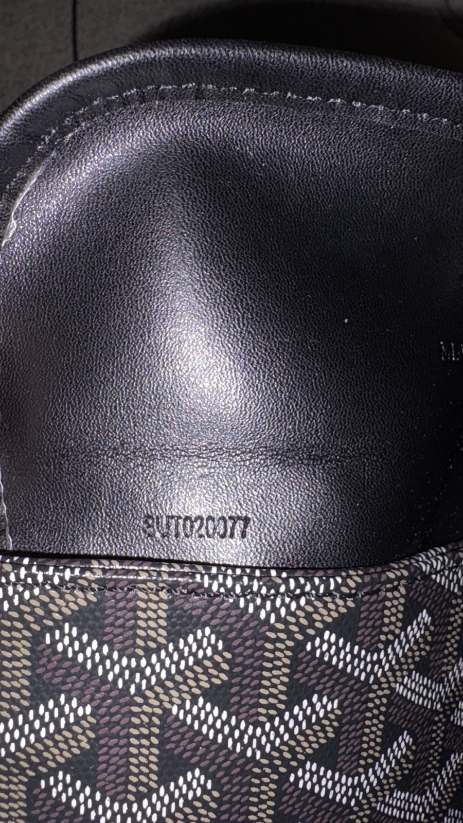 GOYARD St Louis PM Tote Bag in Black with Authentication Guarantee SUT020077