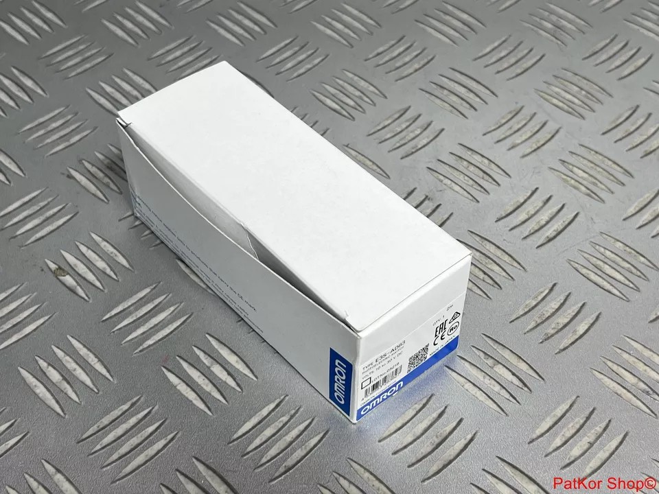 Omron E3S-AD83 10-30V DC