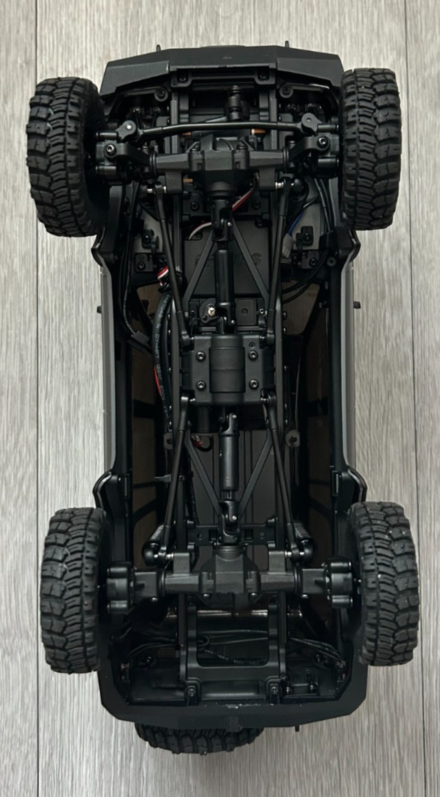 FMS 1:18 FCX18 LC80 Toyota Land Cruiser LC80 RTR Grey Slightly Used LC80 L4