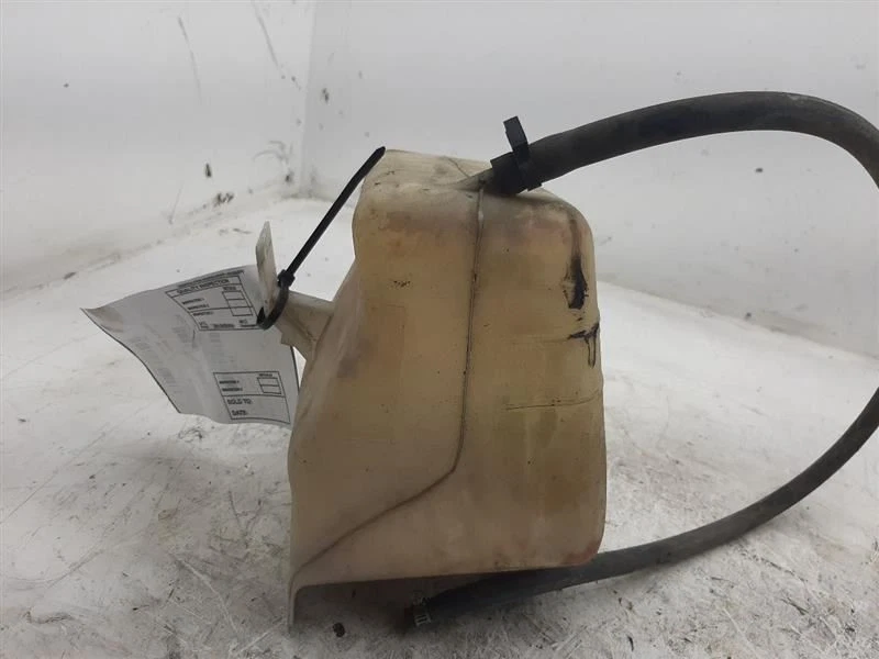 Coolant Reservoir 5.7L 1992-2002 Chevrolet Silverado 1500 GM 15650373     - Image 4 of 4