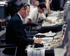 CHRIS KRAFT IN MISSION CONTROL DURING GEMINI 4 - 8X10 NASA PHOTO (AA-518)