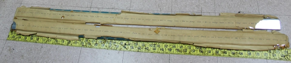 Nuevo OEM GM panel basculante diestro izquierdo juego moldura 498166 1975 Chevrolet Nova (Bin26 Foto 4 de 4