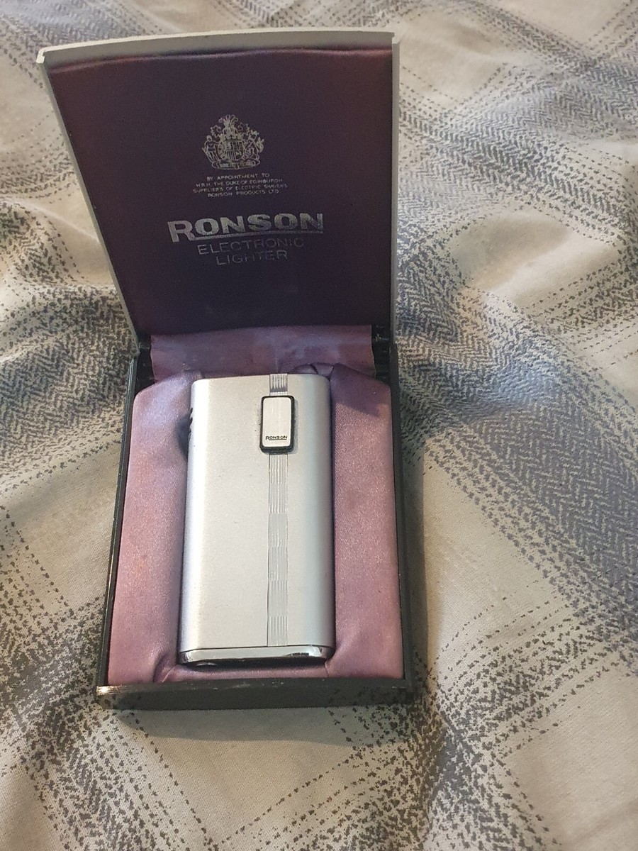 RONSON VARAFLAME ELECTRONIC LIGHTER IN CASE NEW FILLER VALVE NEW 