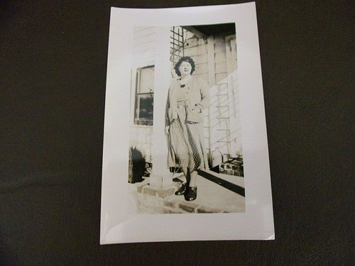 Vintage 1949 Black & White Photograph of Woman On Porch - Picture 2 of 4