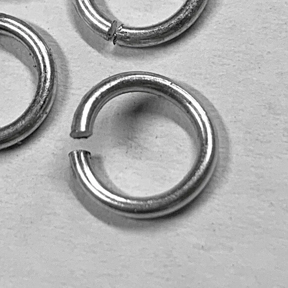 Sterling Silver Jump Rings x 10. 1mm Thick / 18 gauge. Inside 5mm. Outside  7mm.