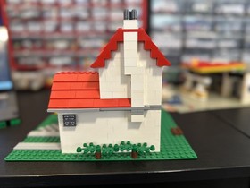 LEGO CREATOR: House (4956) - A LEGO classic! Complete and vaccummed! 