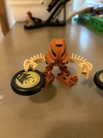LEGO BIONICLE Tohunga 1388 Huki and 1393 Matoro