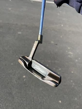 Scotty Cameron Newport Art of Putting Oil Can Right-Handed Putter 35” Oval Track