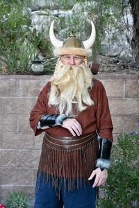 Halloween Adult Viking King Costume Sz XL Hat Pants Tunic Beard Belt