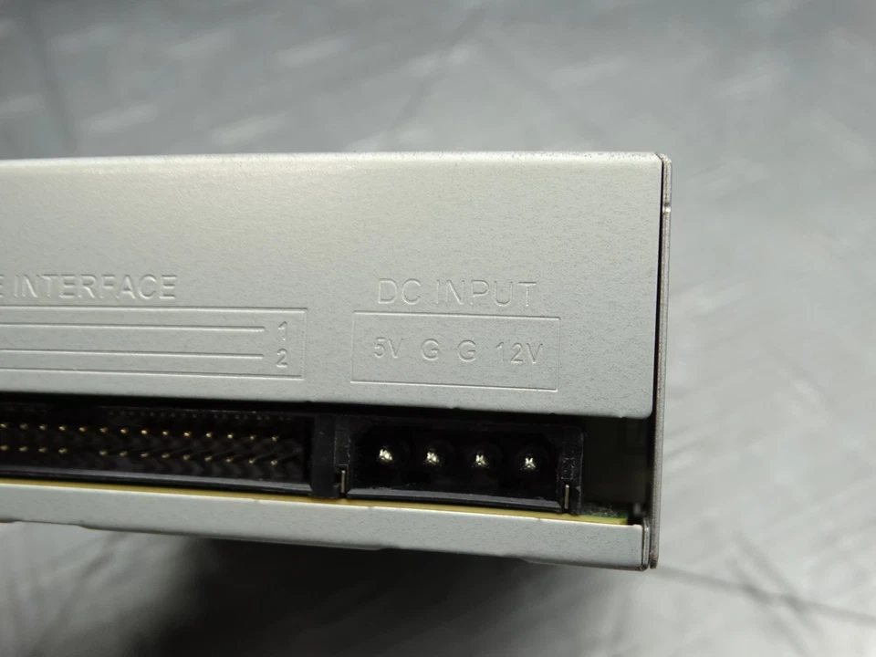 BENQ 656A Internal CD Rom Drive IDE 56X AUX Port Volume Control Buttons Beige - Image 4 of 4