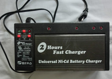 Universal  Akku  Ladegerät Reset und Test Funktion  Akkuladegerät