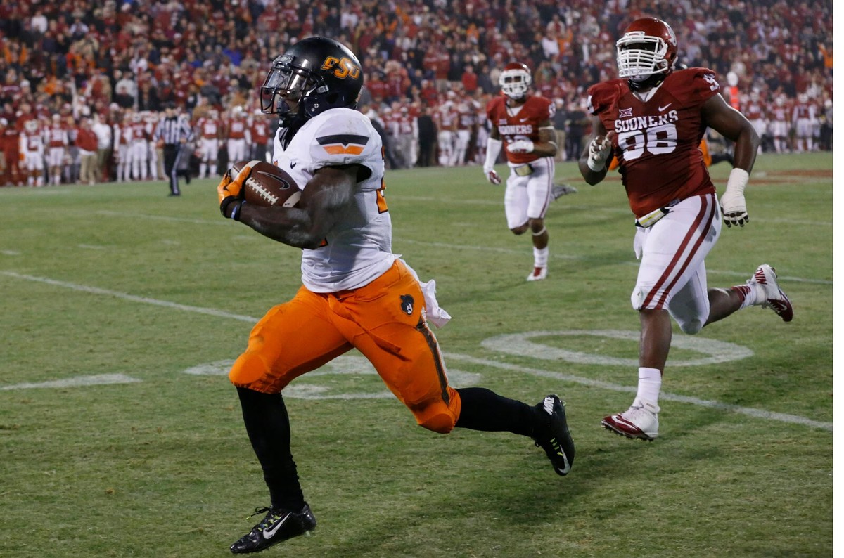 Tyreek Hill Signed Oklahoma State Cowboys Jersey (JSA COA Tyreek Hill Signed Oklahoma State Cowboys Jersey (JSA COA