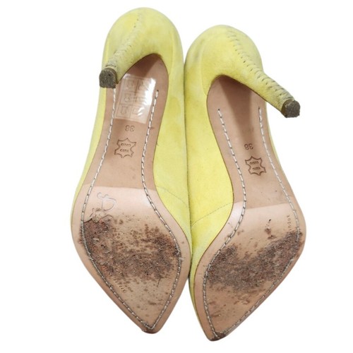 Alice + Olivia Yellow Suede Dina Pump Size EU 38/US 7.5 - Picture 9 of 11