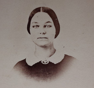 Civil War Era CDV Lovely Woman FOREIGN EXCHANGE Tax Revenue Stamp MI or OH