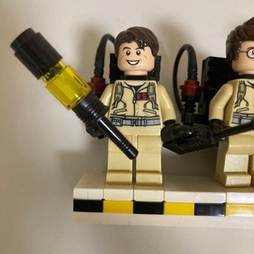 LEGO Ideas Ecto-1 21108 Ghostbusters Sale of only 4 Mini Figs