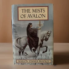 The Mists Of Avalon By Marion Zimmer Bradley 1st BC Edition 1982 Hardcover GC