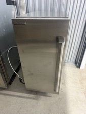 Subzero Icemaker