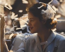 ACTRESS CLAIRE FOY SIGNED THE CROWN 8X10 PHOTO W/COA FIRST MAN UNSANE