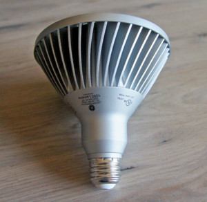GE LED20P38S830/40 4000K PAR38 LED Screw-In Lamp (Open Box, in Excellent Cond.)