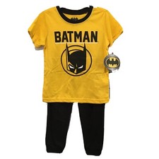 Batman Pajamas 2 Pc Kids Set NWT Black Pants Yellow Shirt Short Sleeve Boys 4T