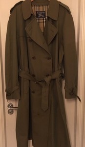 burberry trench coat khaki