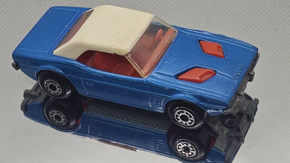 DARK BLUE MATCHBOX NO.1 G VINTAGE DODGE CHALLENGE TECHO BLANCO EN MUY BUENA CONDICIÓN Foto 4 de 4