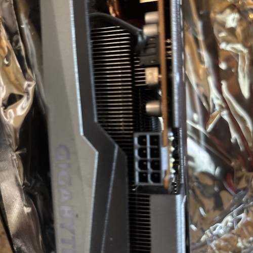 GIGABYTE Radeon RX 6600 XT GAMING OC PRO 8 Go GDDR6 Carte Graphique - Photo 4/20