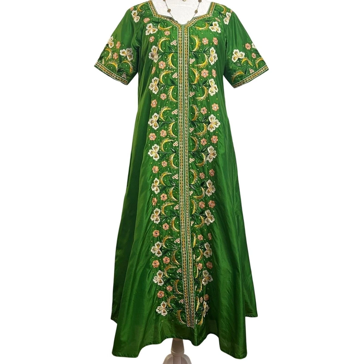 Green 100% Silk Vintage Dresses for Women for sale | eBay Green 100% Silk Vintage Dresses for Women for sale | eBay